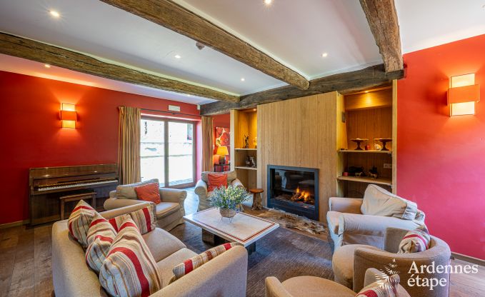 Grande maison de vacances  Maredsous pour 18 personnes avec 6 chambres, 5 salles de bains, four  pizza et grand jardin priv prs de Dinant et Mettet