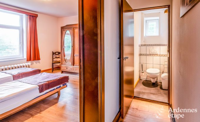 Maison de vacances pour 41 personnes avec 22 chambres au bord de l'eau en Ardenne, prs de Maredsous