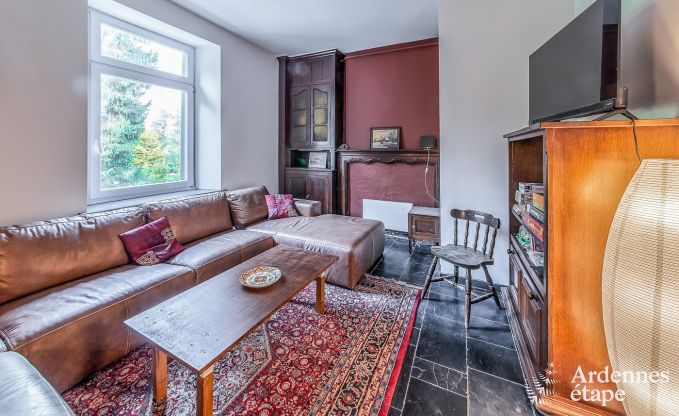 Maison de vacances pour 41 personnes avec 22 chambres au bord de l'eau en Ardenne, prs de Maredsous