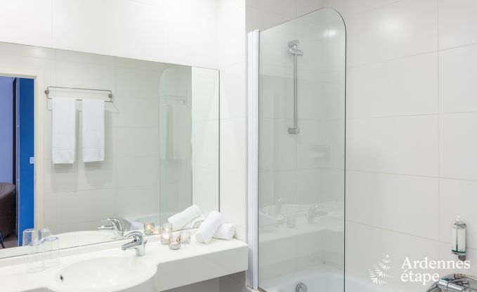 Chteau  Modave pour 46 personnes en Ardenne