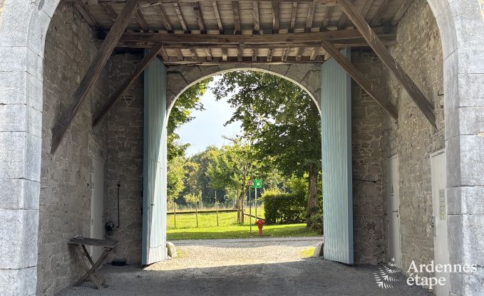 Chteau  Modave pour 46 personnes en Ardenne