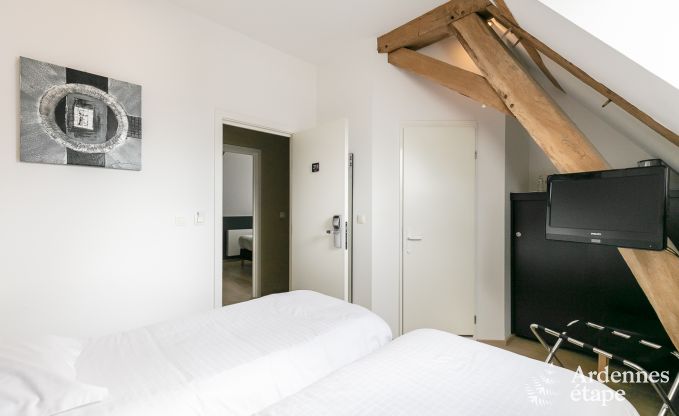 Chteau  Modave pour 46 personnes en Ardenne