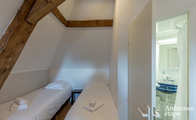 Chteau  Modave pour 46 personnes en Ardenne