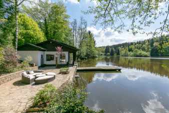 Chalet dans un cadre idyllique pour 2 personnes à Momignies