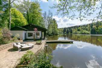 Chalet dans un cadre idyllique pour 2 personnes  Momignies