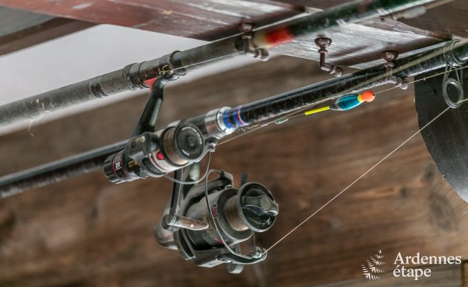 Chalet romantique au bord de l'eau pour 2 personnes  Momignies