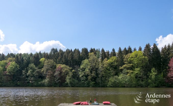 Chalet romantique au bord de l'eau pour 2 personnes  Momignies