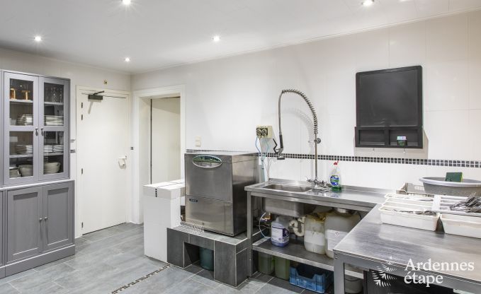 Escapade en pleine nature en Ardenne : Villa spacieuse � Houffalize (Nadrin) pour 28 personnes avec nombreux �quipements et services, animaux bienvenus