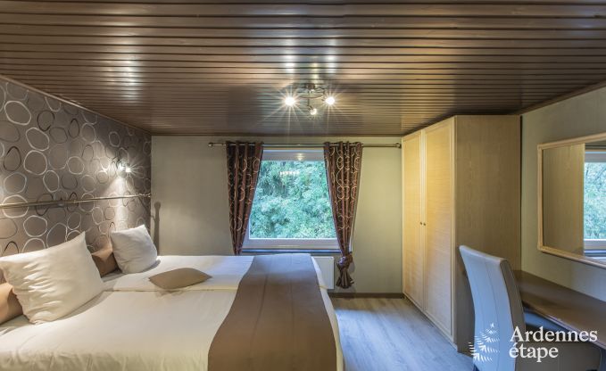 Escapade en pleine nature en Ardenne : Villa spacieuse � Houffalize (Nadrin) pour 28 personnes avec nombreux �quipements et services, animaux bienvenus