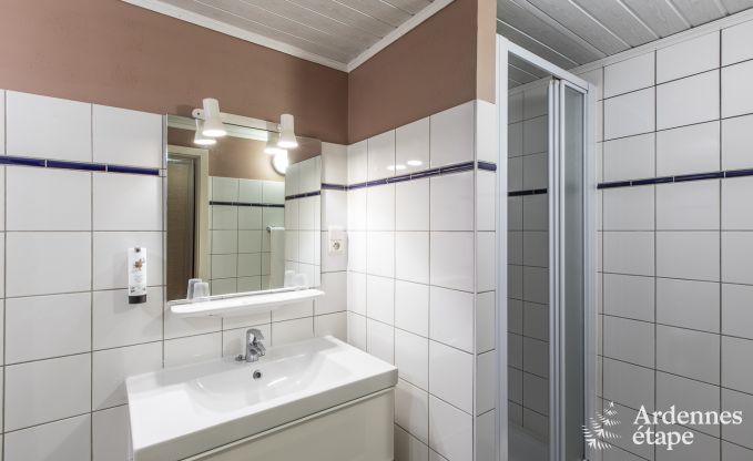 Escapade en pleine nature en Ardenne : Villa spacieuse � Houffalize (Nadrin) pour 28 personnes avec nombreux �quipements et services, animaux bienvenus