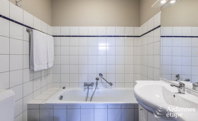 Escapade en pleine nature en Ardenne : Villa spacieuse � Houffalize (Nadrin) pour 28 personnes avec nombreux �quipements et services, animaux bienvenus