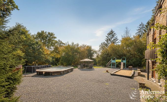 Escapade en pleine nature en Ardenne : Villa spacieuse � Houffalize (Nadrin) pour 18 personnes avec nombreux �quipements et services, animaux bienvenus