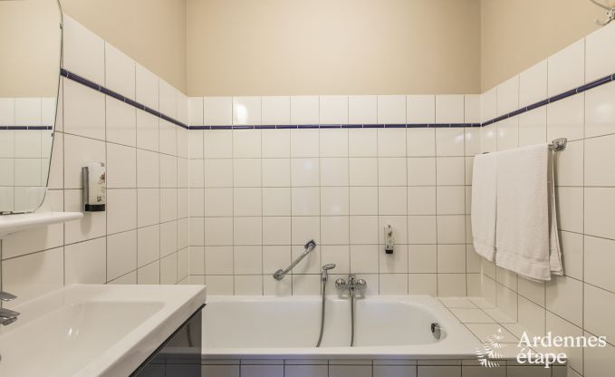 Escapade en pleine nature en Ardenne : Villa spacieuse � Houffalize (Nadrin) pour 18 personnes avec nombreux �quipements et services, animaux bienvenus