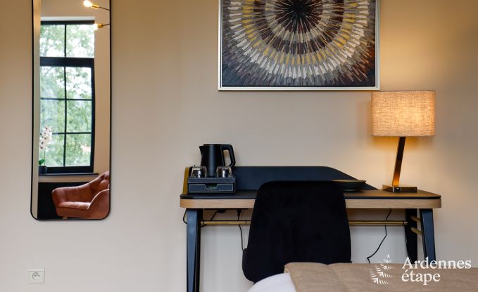 Grande villa au bord de l'eau � Namur pour 25 personnes avec 8 chambres et salles de bains, jardin priv� et cuisine �quip�e professionnellement