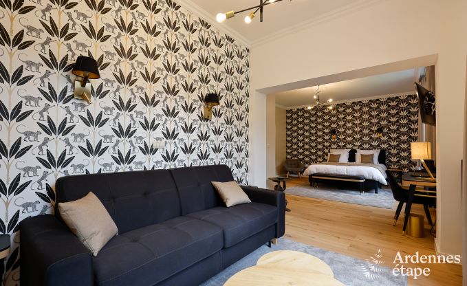 Grande villa au bord de l'eau � Namur pour 25 personnes avec 8 chambres et salles de bains, jardin priv� et cuisine �quip�e professionnellement