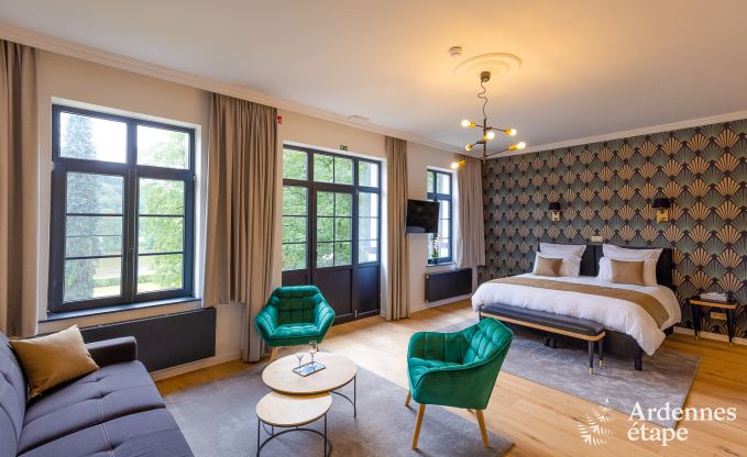 Grande villa au bord de l'eau � Namur pour 25 personnes avec 8 chambres et salles de bains, jardin priv� et cuisine �quip�e professionnellement