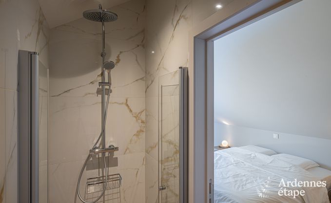 Villa luxueuse  Nassogne avec jacuzzi, 6 chambres et 6 salles de bains