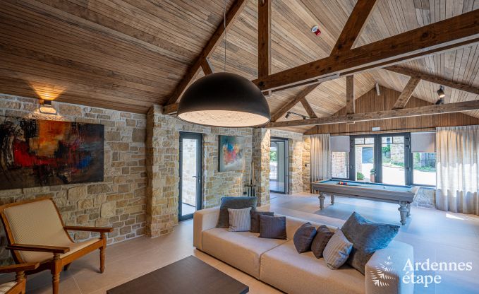 Villa luxueuse  Nassogne avec jacuzzi, 6 chambres et 6 salles de bains