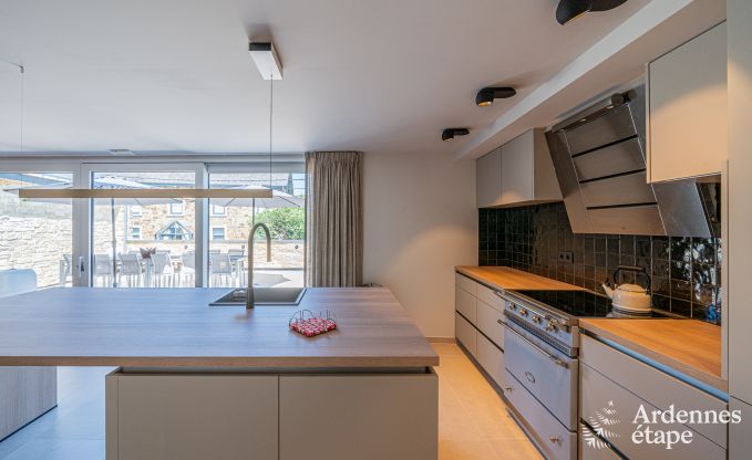 Villa luxueuse  Nassogne avec jacuzzi, 6 chambres et 6 salles de bains