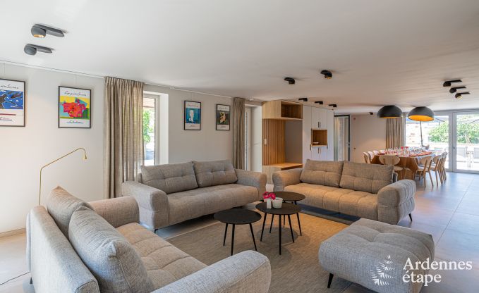Villa luxueuse  Nassogne avec jacuzzi, 6 chambres et 6 salles de bains