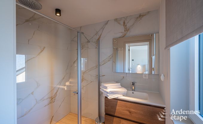 Villa luxueuse  Nassogne avec jacuzzi, 6 chambres et 6 salles de bains