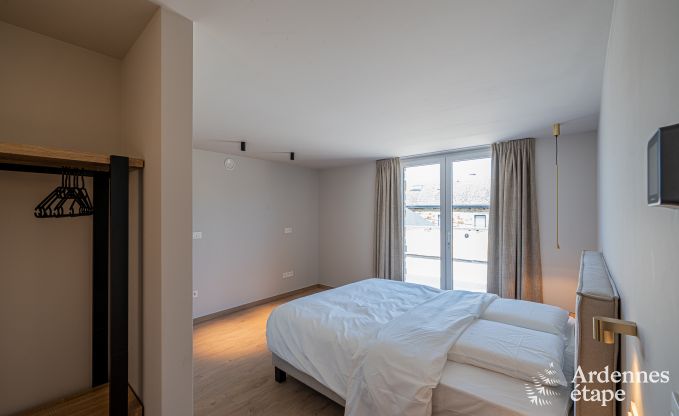 Villa luxueuse  Nassogne avec jacuzzi, 6 chambres et 6 salles de bains