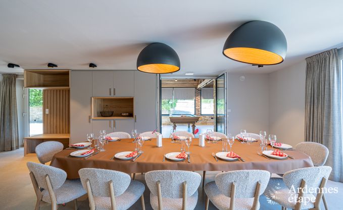 Villa luxueuse  Nassogne avec jacuzzi, 6 chambres et 6 salles de bains