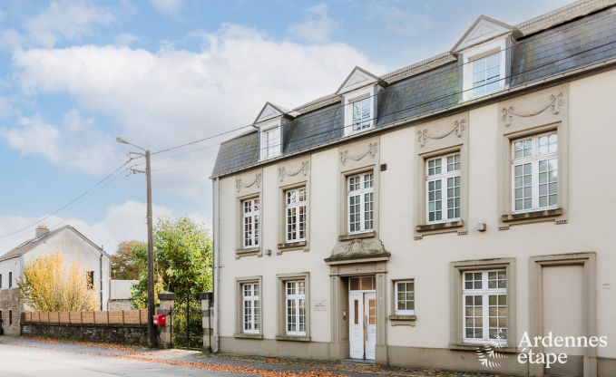 Villa de luxe  Neufchteau pour 20 personnes avec grand espace bien-tre