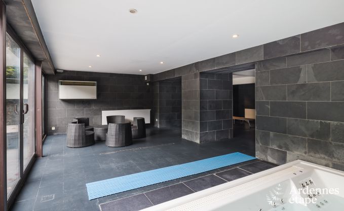 Villa de luxe  Neufchteau pour 20 personnes avec grand espace bien-tre