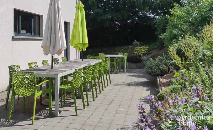Maison de vacances confortable � Neufch�teau, id�ale pour 15 personnes, avec jacuzzi, sauna et �quipements de jeu