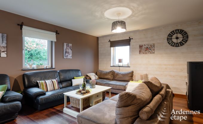 Maison de vacances confortable � Neufch�teau, id�ale pour 15 personnes, avec jacuzzi, sauna et �quipements de jeu