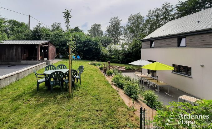 Maison de vacances confortable � Neufch�teau, id�ale pour 15 personnes, avec jacuzzi, sauna et �quipements de jeu