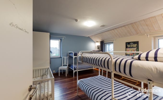 Maison de vacances confortable � Neufch�teau, id�ale pour 15 personnes, avec jacuzzi, sauna et �quipements de jeu