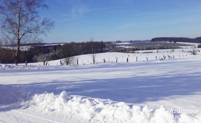 Maison de vacances confortable � Neufch�teau, id�ale pour 15 personnes, avec jacuzzi, sauna et �quipements de jeu