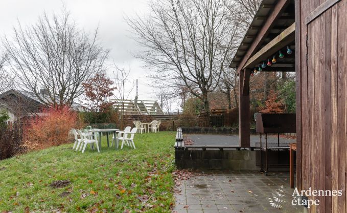 Maison de vacances confortable � Neufch�teau, id�ale pour 15 personnes, avec jacuzzi, sauna et �quipements de jeu