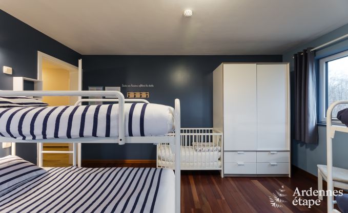 Maison de vacances confortable � Neufch�teau, id�ale pour 15 personnes, avec jacuzzi, sauna et �quipements de jeu