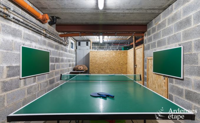 Maison de vacances confortable � Neufch�teau, id�ale pour 15 personnes, avec jacuzzi, sauna et �quipements de jeu