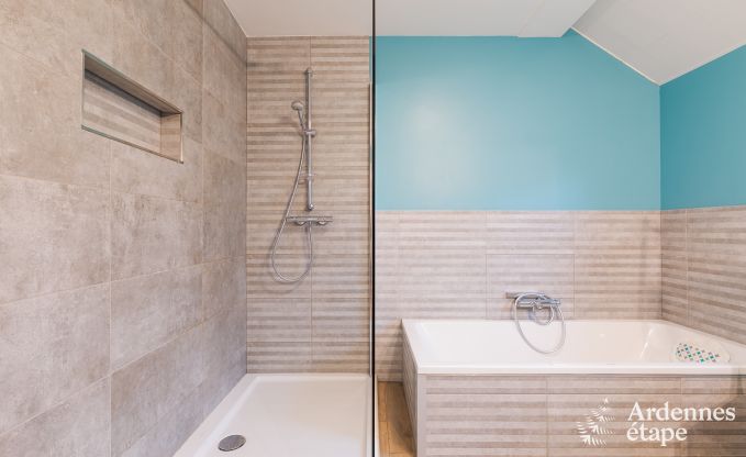 Maison de vacances confortable � Neufch�teau, id�ale pour 15 personnes, avec jacuzzi, sauna et �quipements de jeu