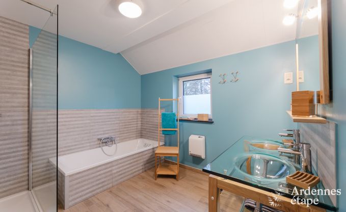 Maison de vacances confortable � Neufch�teau, id�ale pour 15 personnes, avec jacuzzi, sauna et �quipements de jeu