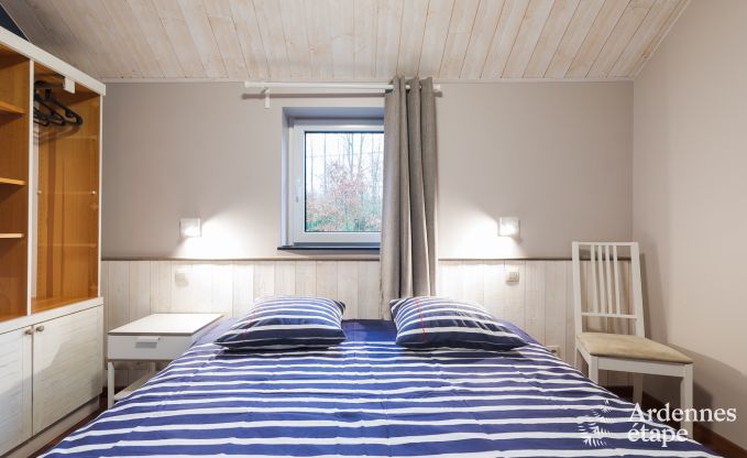 Maison de vacances confortable � Neufch�teau, id�ale pour 15 personnes, avec jacuzzi, sauna et �quipements de jeu