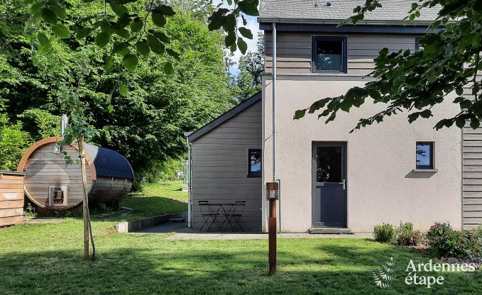 Maison de vacances confortable � Neufch�teau, id�ale pour 15 personnes, avec jacuzzi, sauna et �quipements de jeu