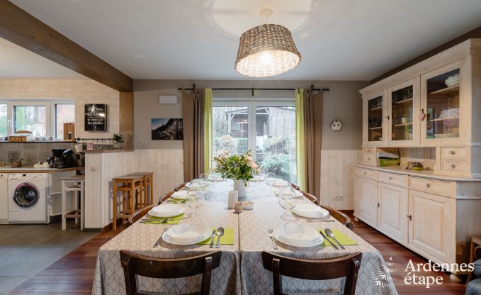 Maison de vacances confortable � Neufch�teau, id�ale pour 15 personnes, avec jacuzzi, sauna et �quipements de jeu