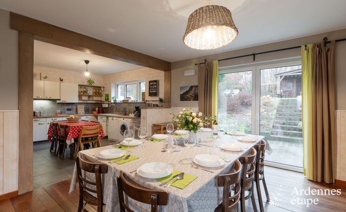Maison de vacances confortable � Neufch�teau, id�ale pour 15 personnes, avec jacuzzi, sauna et �quipements de jeu
