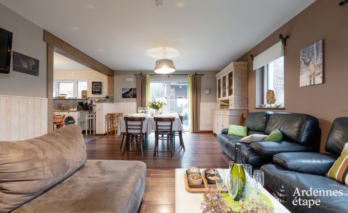 Maison de vacances confortable � Neufch�teau, id�ale pour 15 personnes, avec jacuzzi, sauna et �quipements de jeu