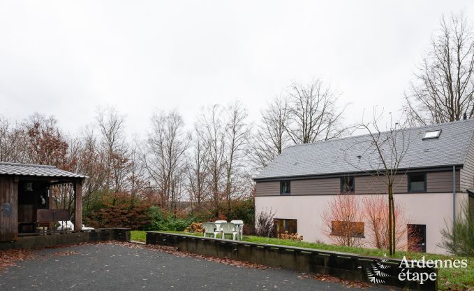Maison de vacances confortable � Neufch�teau, id�ale pour 15 personnes, avec jacuzzi, sauna et �quipements de jeu