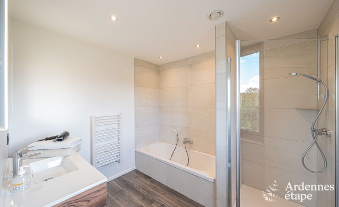 Villa de luxe avec piscine int�rieure � Neufch�teau pour 8 personnes, parfaite pour familles et couples