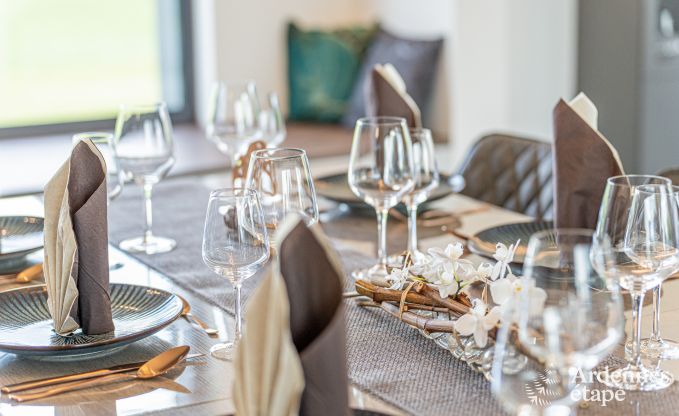 Villa de luxe avec piscine int�rieure � Neufch�teau pour 8 personnes, parfaite pour familles et couples