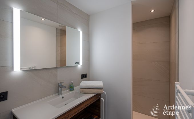 Villa de luxe avec piscine int�rieure � Neufch�teau pour 8 personnes, parfaite pour familles et couples
