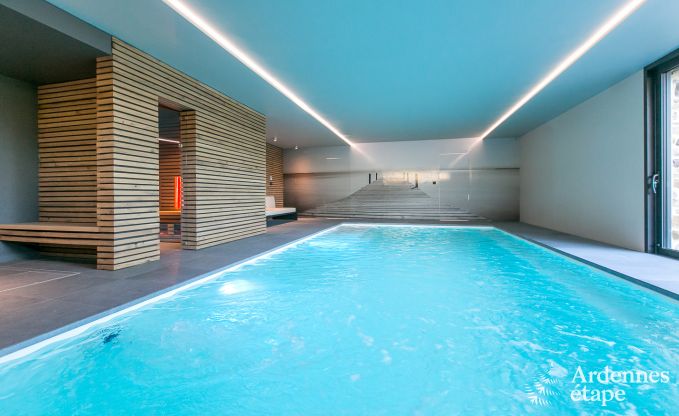 Maison de vacances pour 4/6 personnes avec piscine intérieure à Ohey