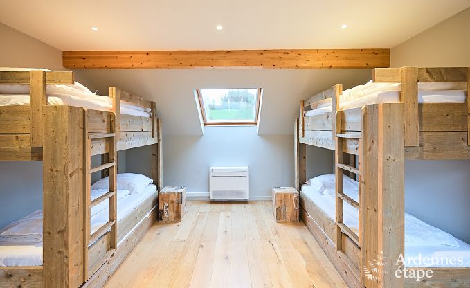 Maison de vacances � Onhaye avec piscine, jacuzzi, sauna et salles de jeux pour 14 personnes pr�s de Dinant